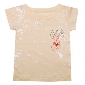Children's t-shirt with a bunny