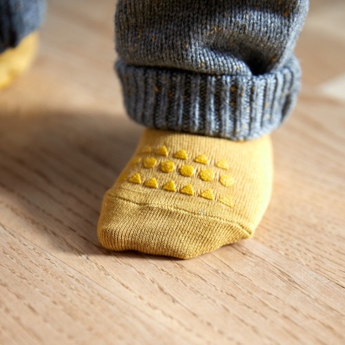 Неплъзгащи се чорапи - горчица