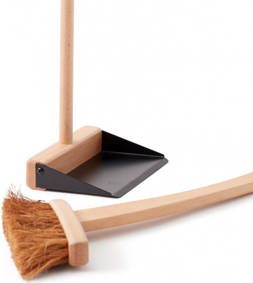 Wooden cleaning kit