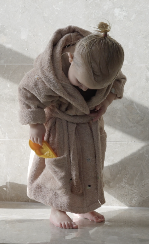 Халат за баня с бродерия (1-2 год) - фрапе 