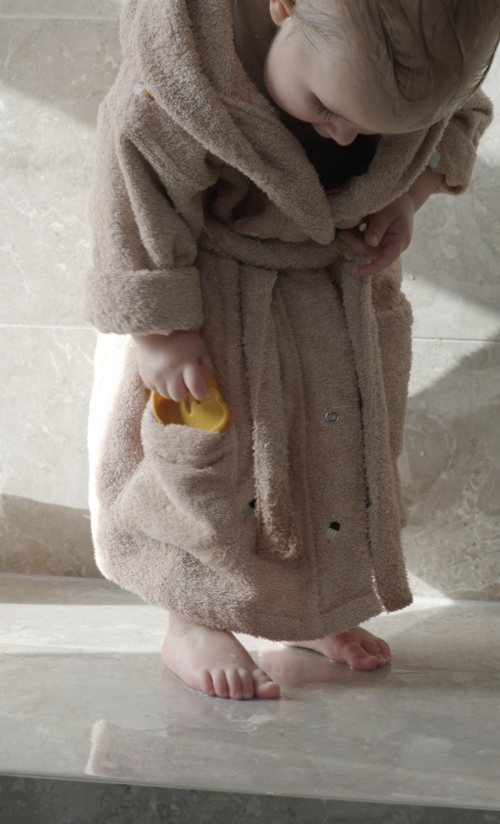 Халат за баня с бродерия (1-2 год) - фрапе 