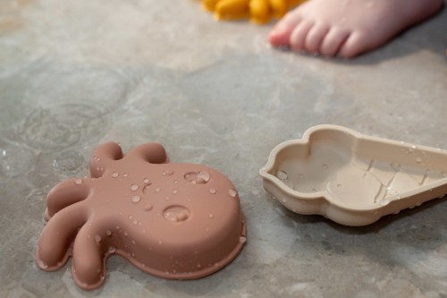 Silicone sand toys 5 pieces - warm colors