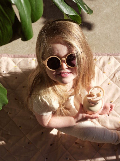 Kids sunglasses in recycled plastic - toasted almond