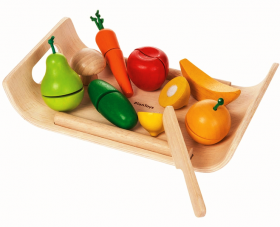 Плодове и зеленчуци с нож и дъска
